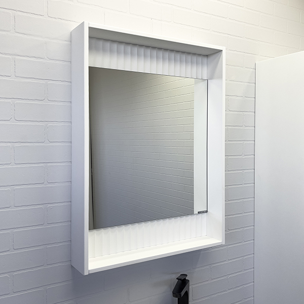 Зеркало-шкаф Comforty Марсель-60 белое матовое с подсветкой